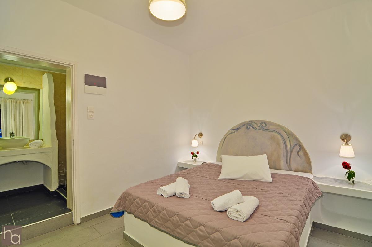Hotel Adamas Екстериор снимка