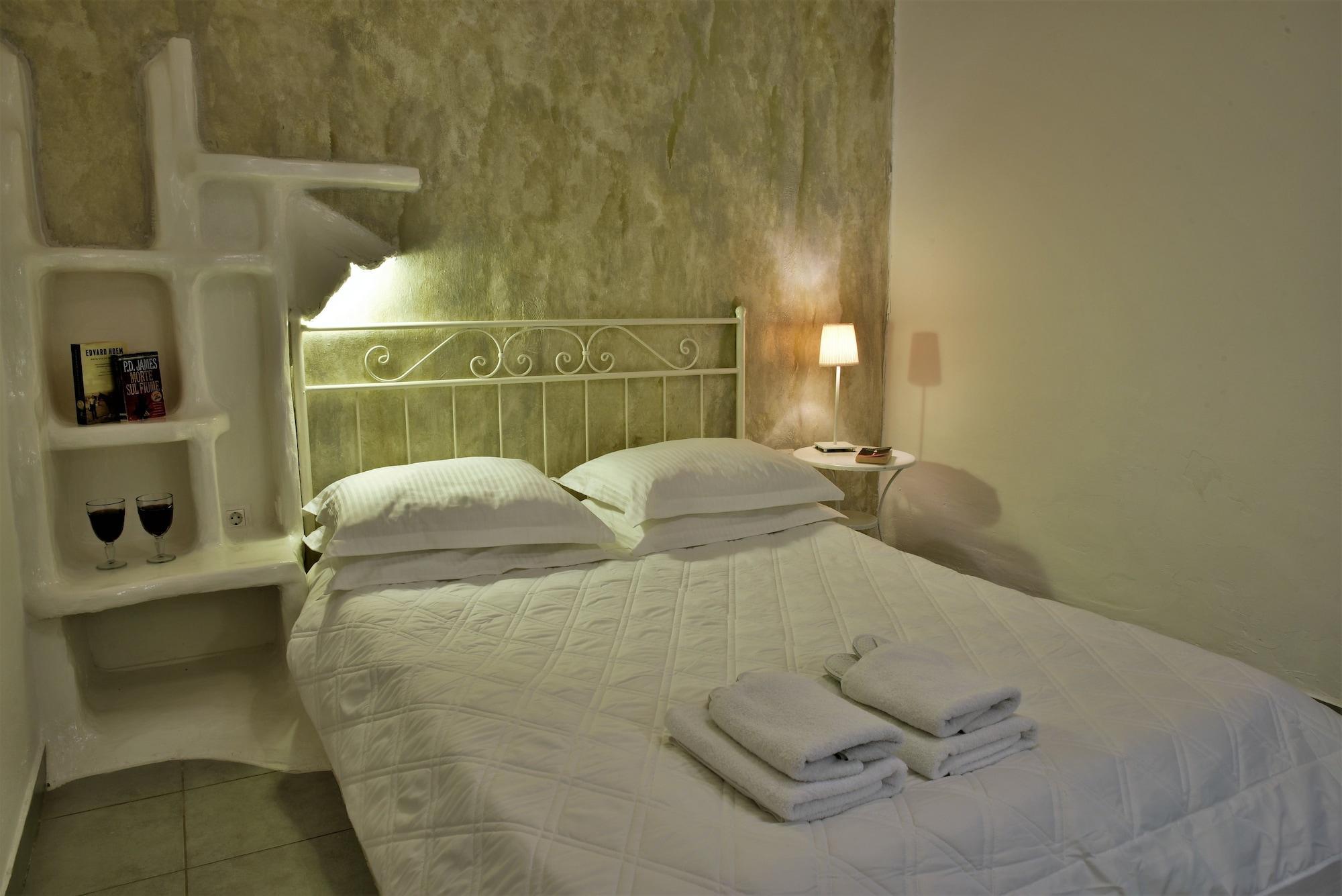 Hotel Adamas Екстериор снимка