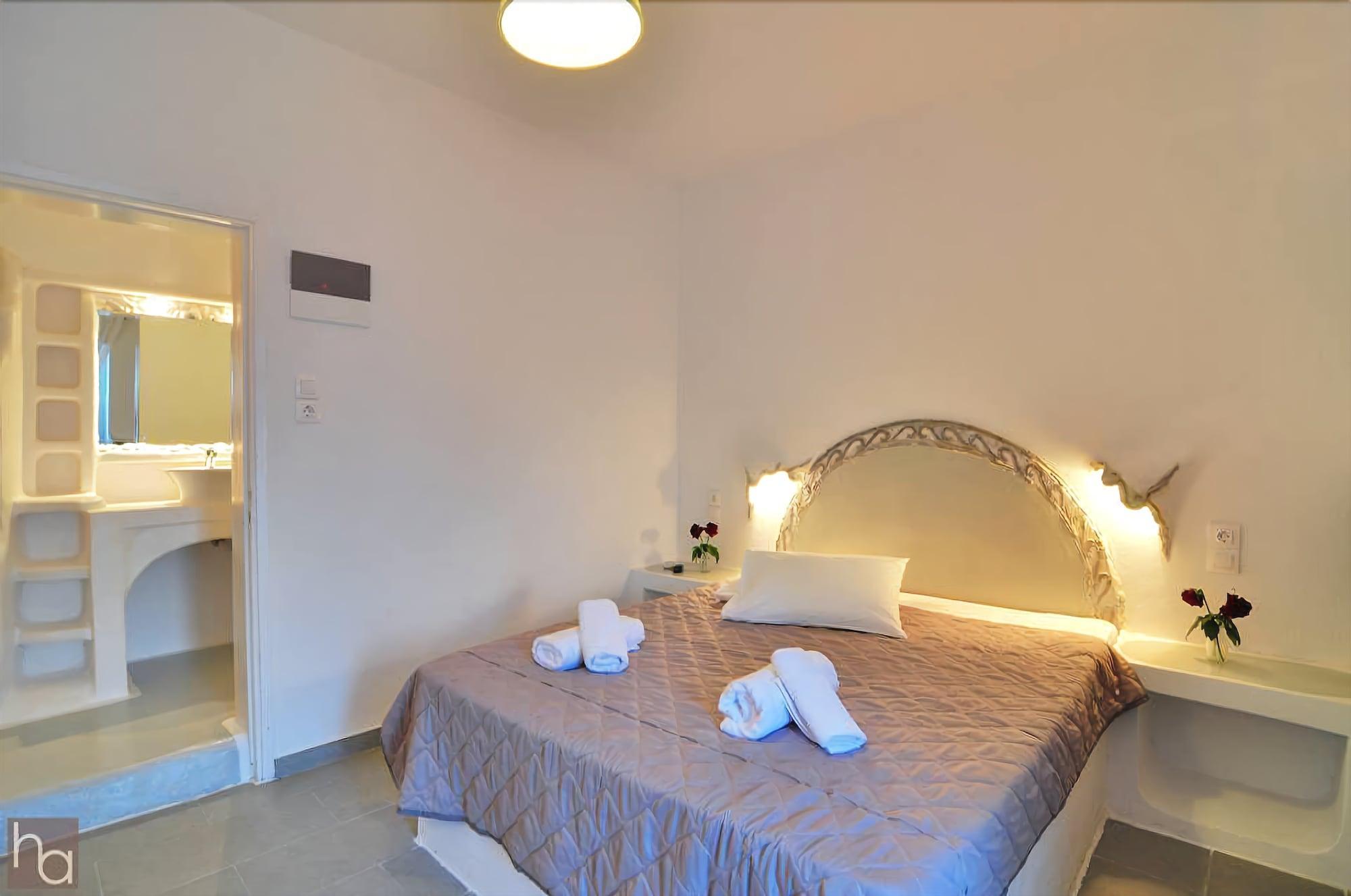 Hotel Adamas Екстериор снимка