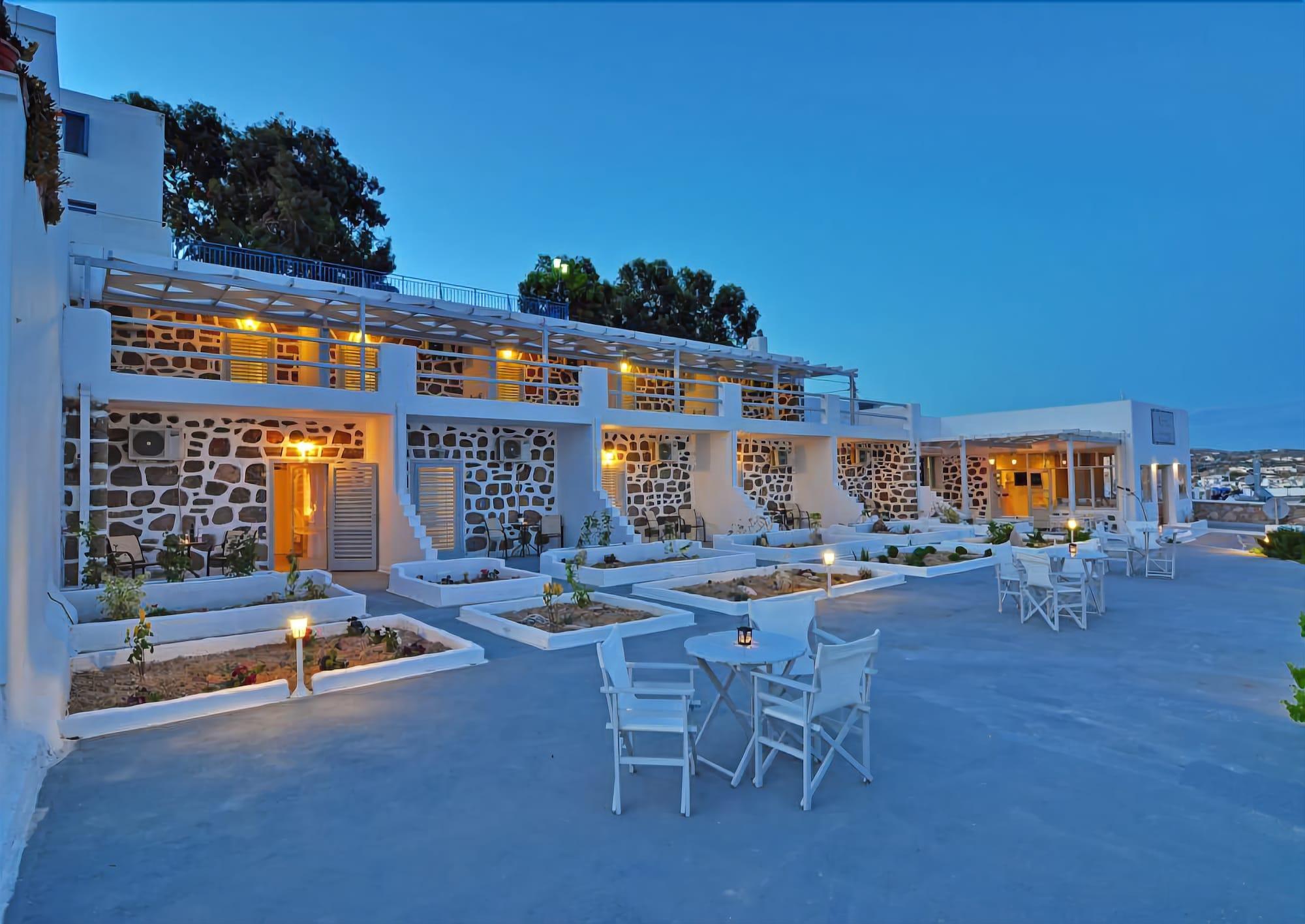 Hotel Adamas Екстериор снимка