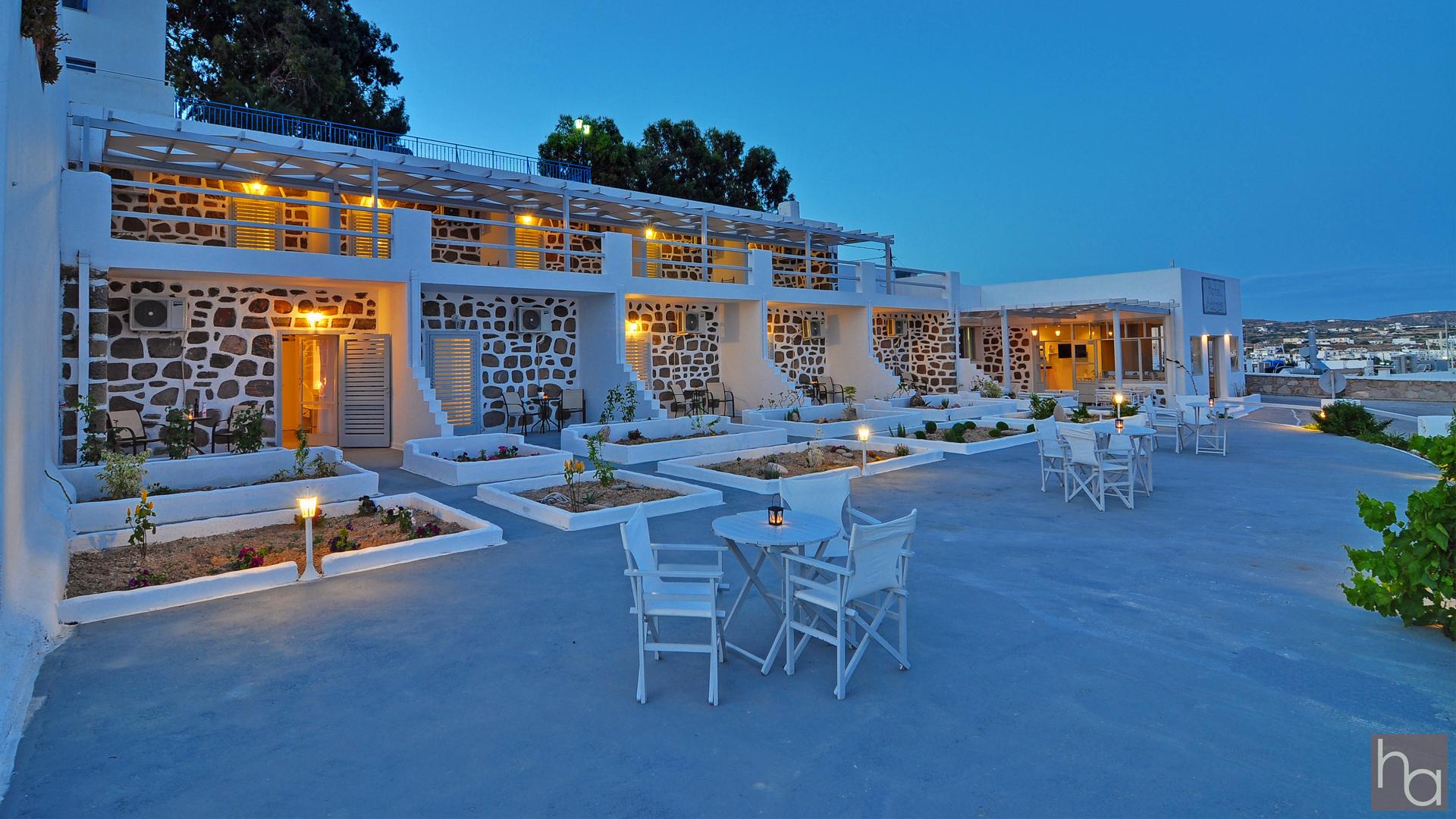 Hotel Adamas Екстериор снимка